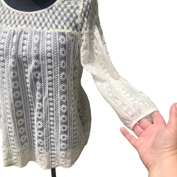 Altar’d State Double Lace Top size Small - Picture 6 of 10